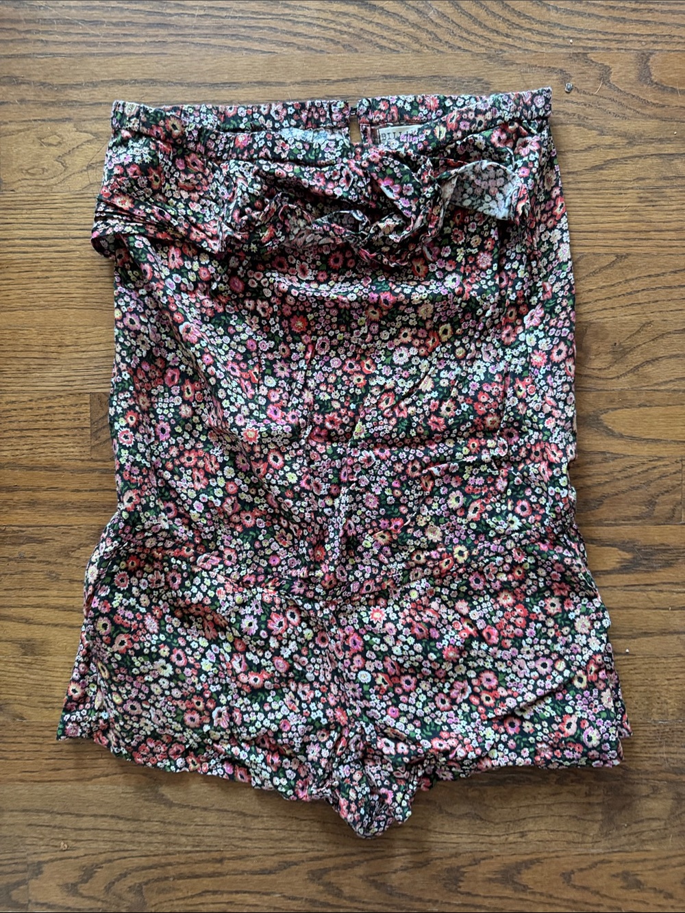 Billabong Strapless Floral Shorts Romper size Medium